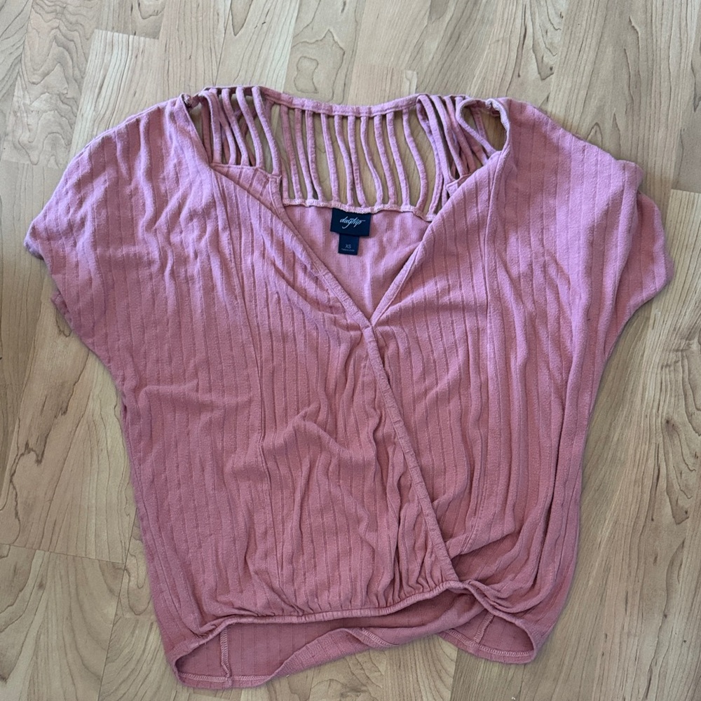 Daytrip Mauve Pink Short Sleeve Knit Top with Ladder Back